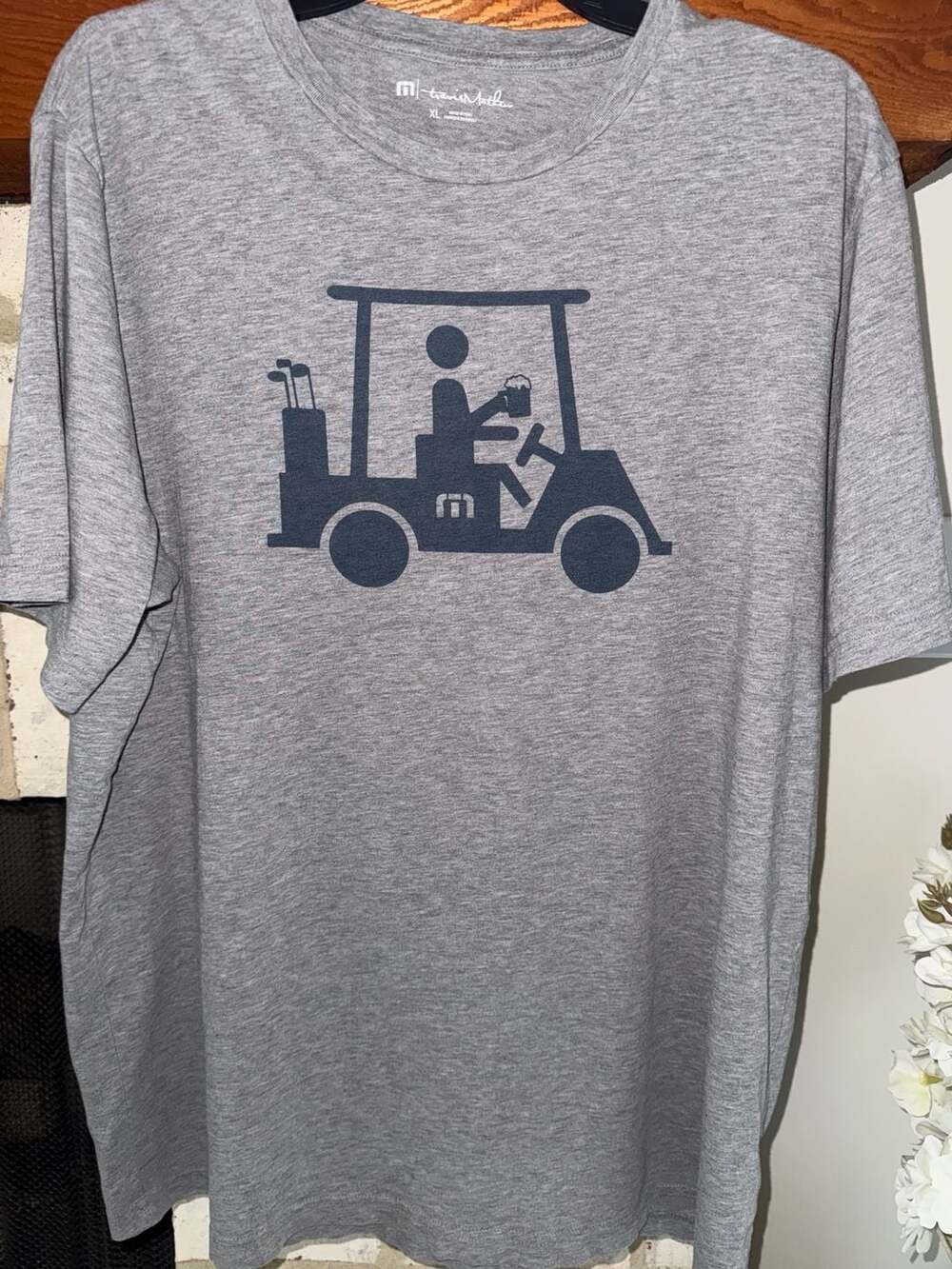 TRAVIS MATHEW Golf TSHIRT sz XL